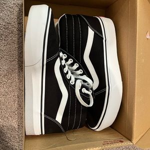 Vans Women Filmore High-Top Sneaker